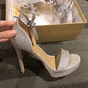 MICHEAL KORS Brand New Jordyn Platform Sandals